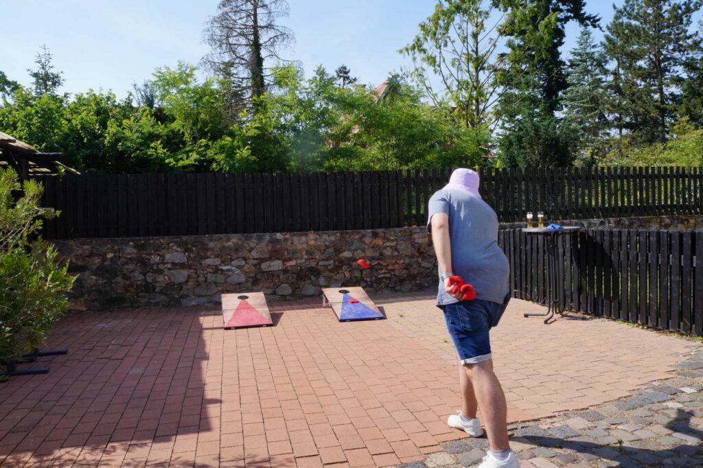 Cornhole Spiel im Forsthaus Jägersburg Einhausen