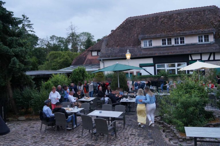 Die erste Polonaise an dem Abend.